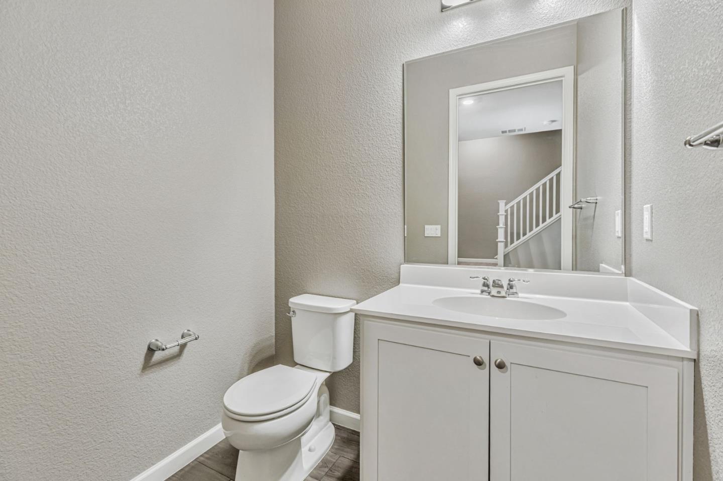Detail Gallery Image 17 of 25 For 6436 Laguna Seca Ln, Gilroy,  CA 95020 - 3 Beds | 2/1 Baths