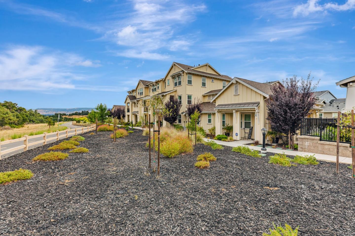 Detail Gallery Image 3 of 25 For 6436 Laguna Seca Ln, Gilroy,  CA 95020 - 3 Beds | 2/1 Baths