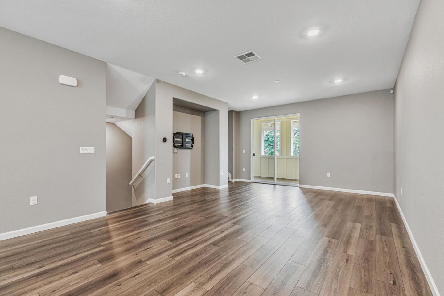 Detail Gallery Image 6 of 25 For 6436 Laguna Seca Ln, Gilroy,  CA 95020 - 3 Beds | 2/1 Baths