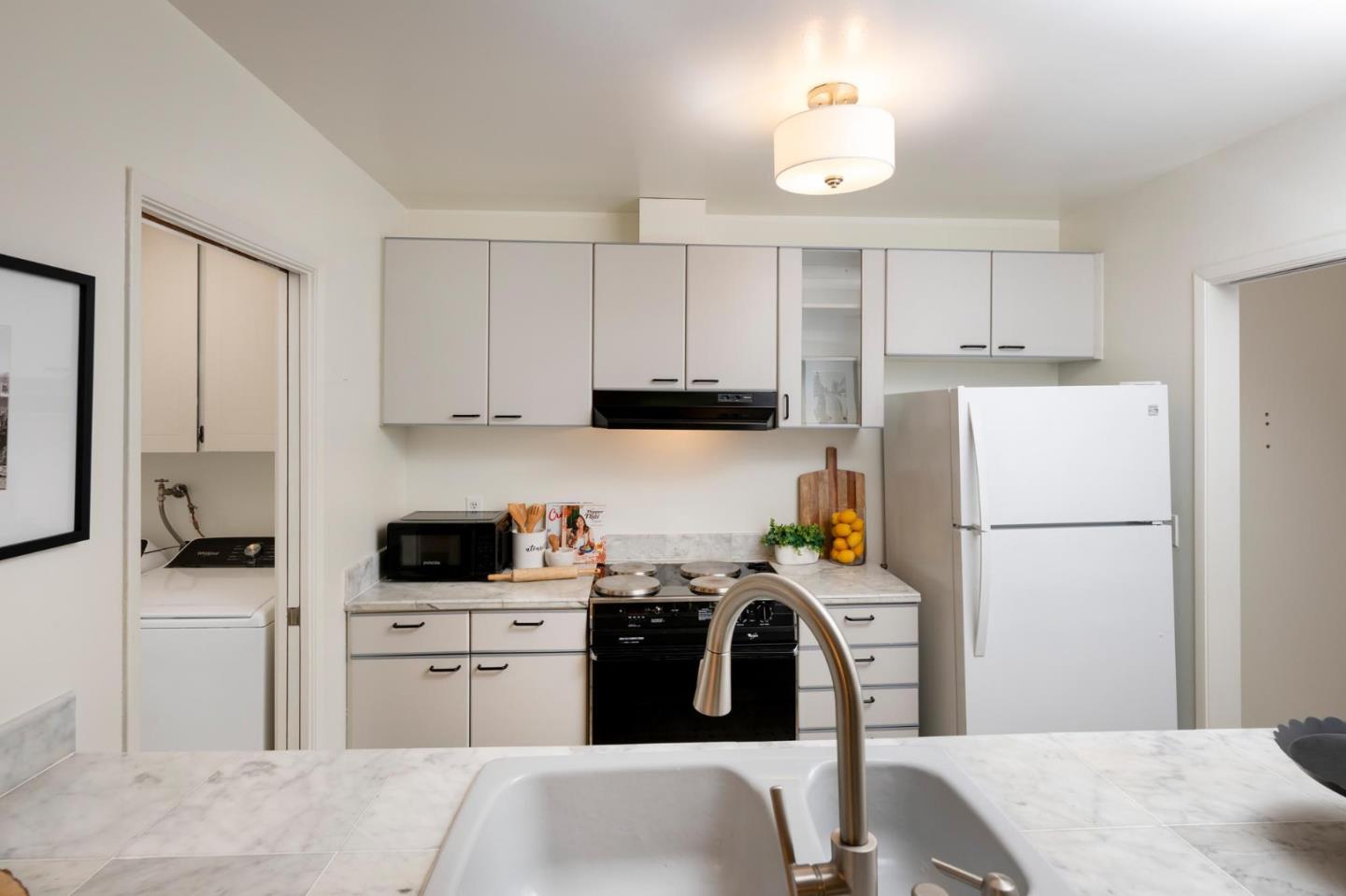 Detail Gallery Image 4 of 23 For 35 28th Ave 106b,  San Mateo,  CA 94403 - 1 Beds | 1 Baths