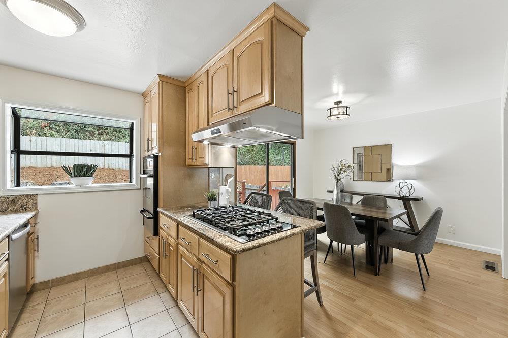 Detail Gallery Image 7 of 42 For 1527 Terra Nova Blvd, Pacifica,  CA 94044 - 3 Beds | 2 Baths