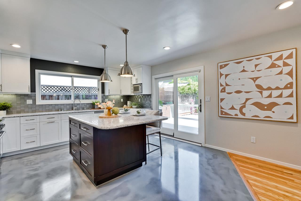 Detail Gallery Image 18 of 80 For 8107 Hyannisport Dr, Cupertino,  CA 95014 - 6 Beds | 3 Baths
