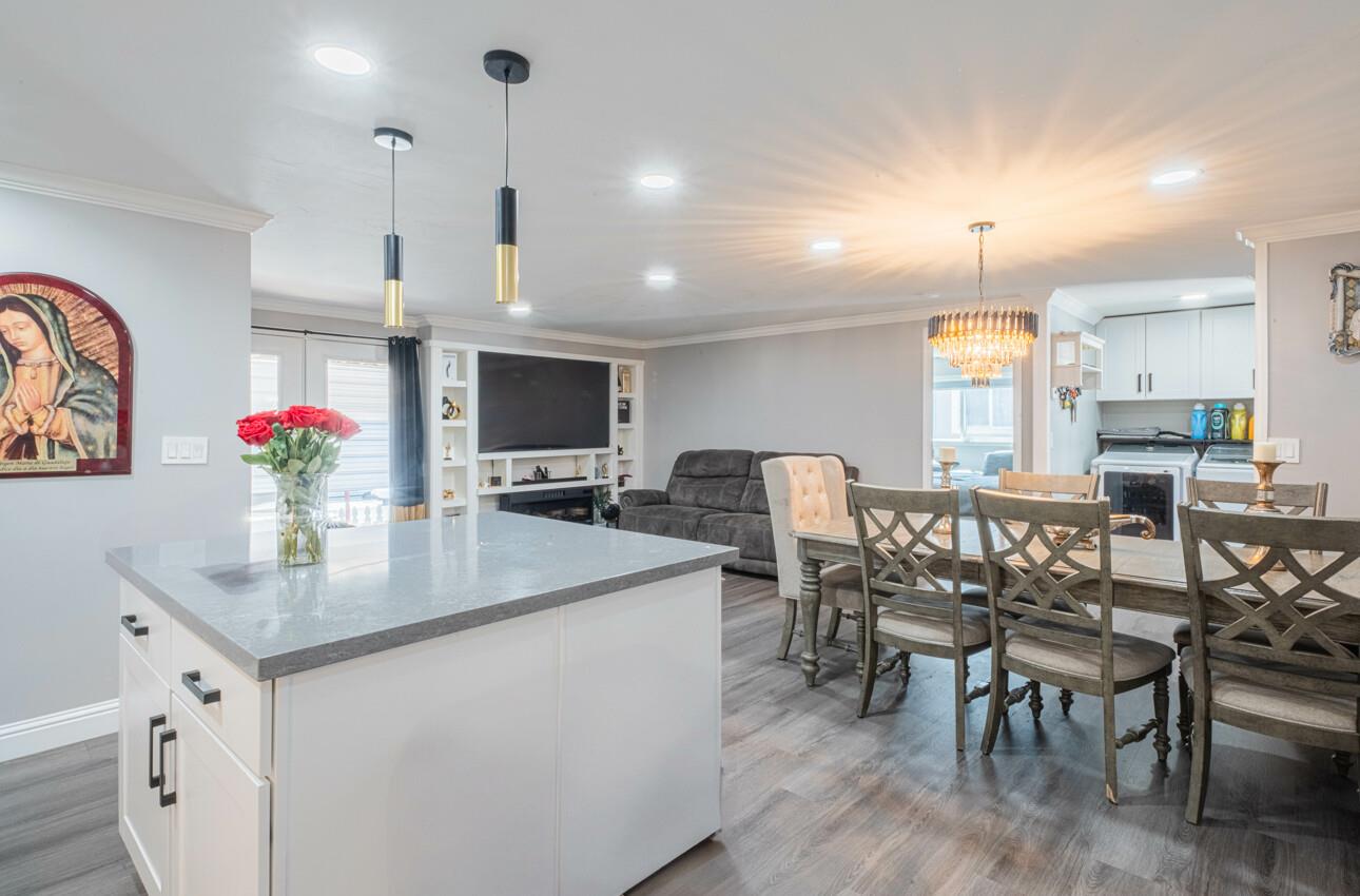 Detail Gallery Image 11 of 38 For 255 E Bolivar St #41,  Salinas,  CA 93906 - 4 Beds | 2 Baths