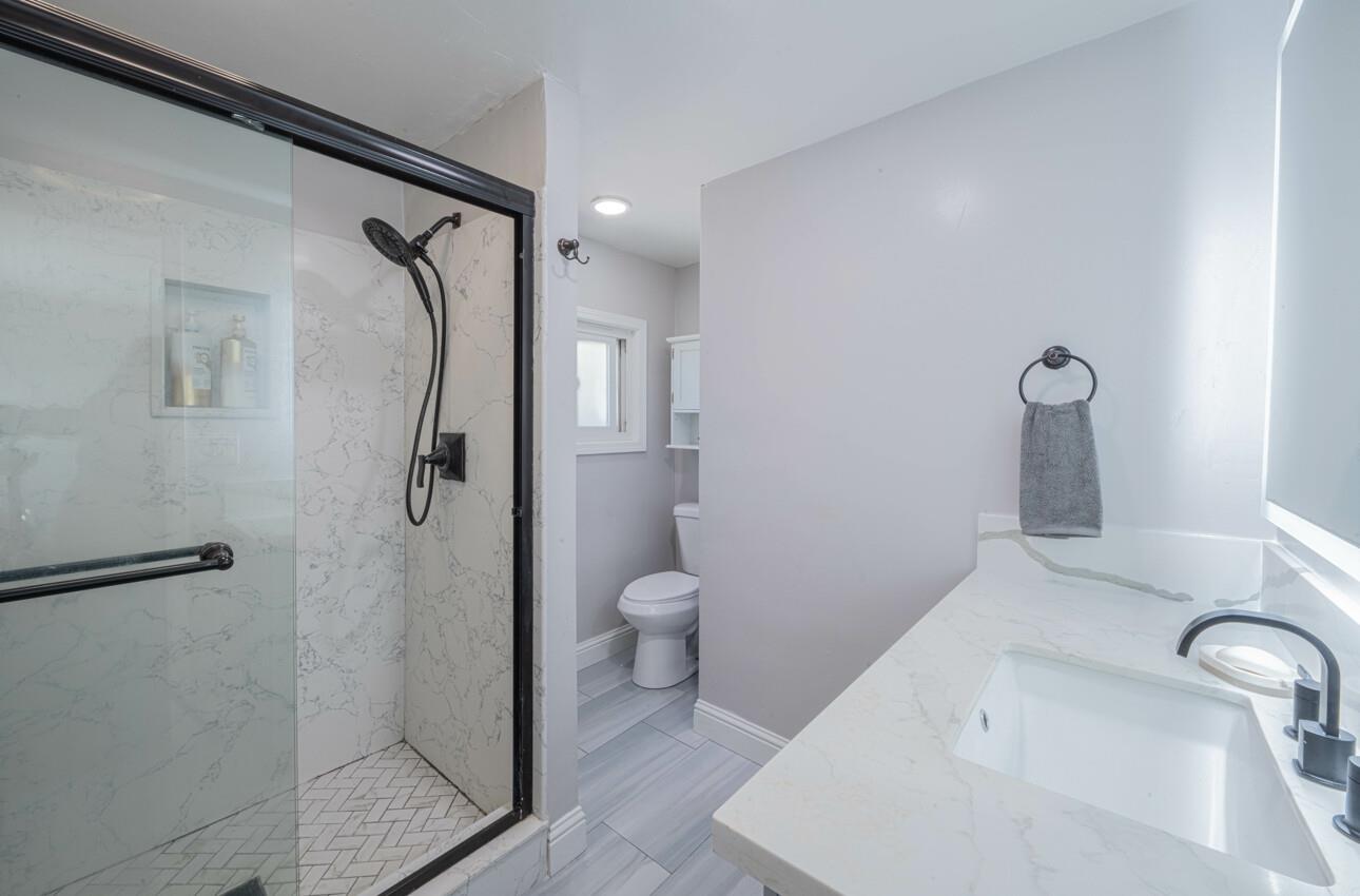 Detail Gallery Image 18 of 38 For 255 E Bolivar St #41,  Salinas,  CA 93906 - 4 Beds | 2 Baths