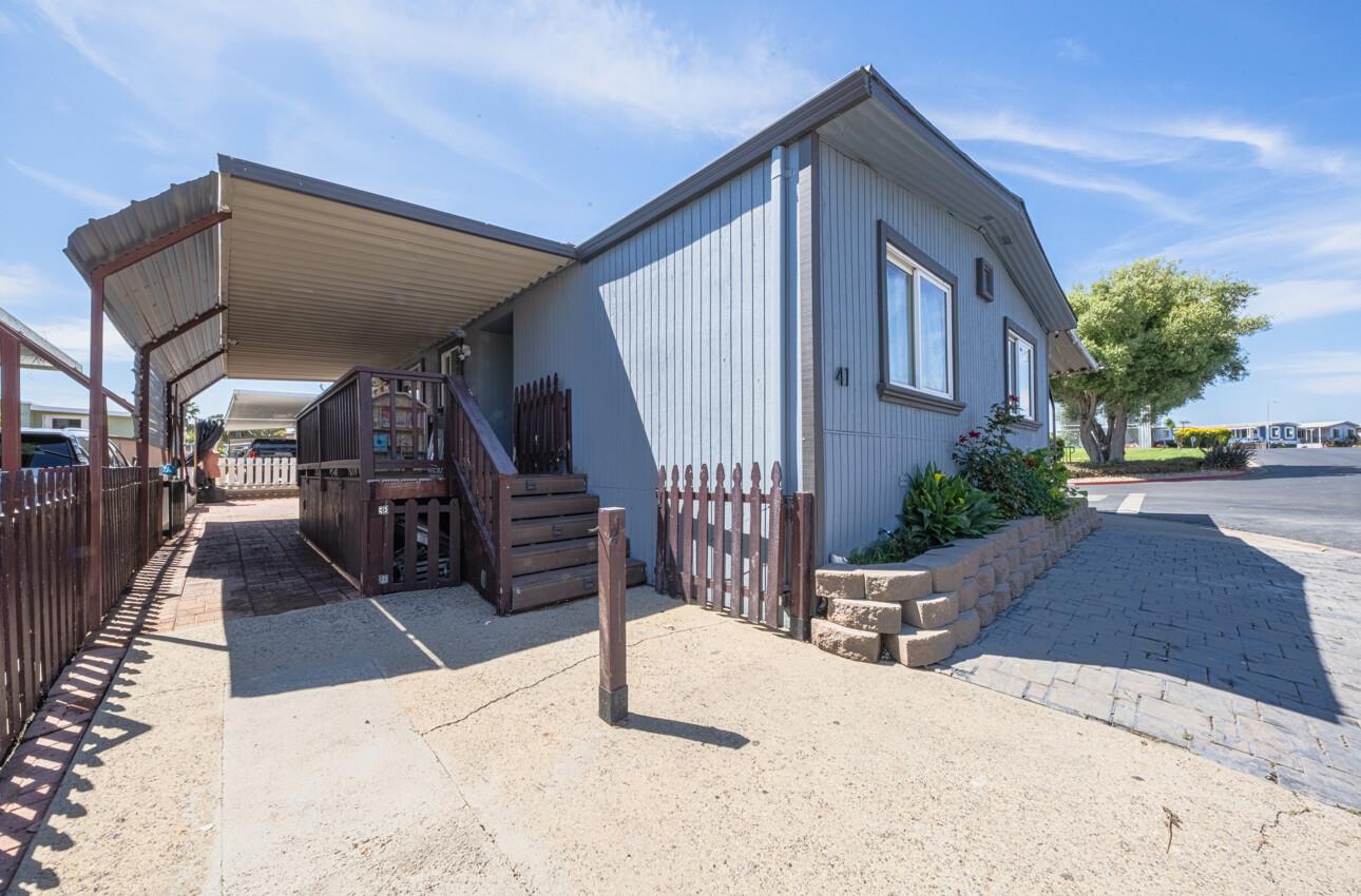 Detail Gallery Image 5 of 38 For 255 E Bolivar St #41,  Salinas,  CA 93906 - 4 Beds | 2 Baths