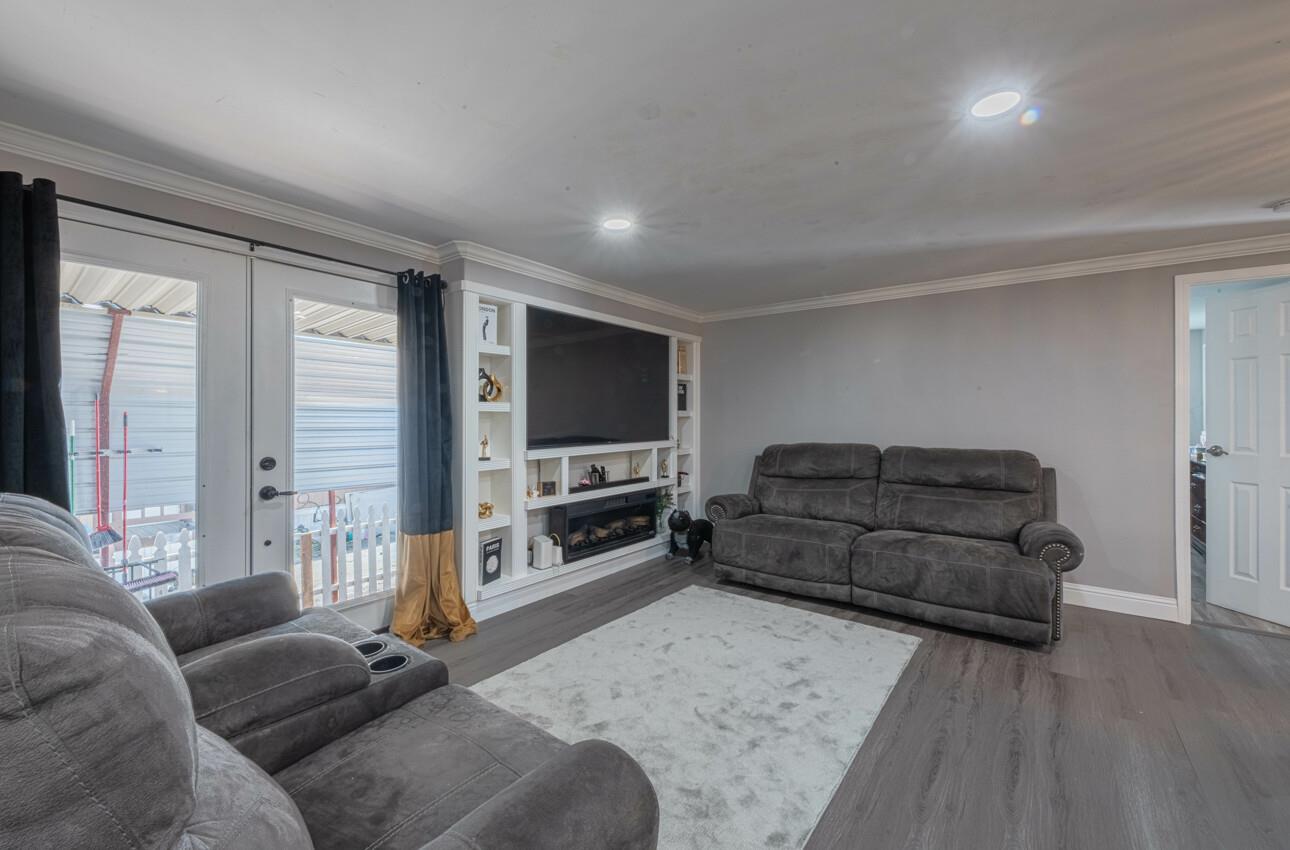 Detail Gallery Image 8 of 38 For 255 E Bolivar St #41,  Salinas,  CA 93906 - 4 Beds | 2 Baths