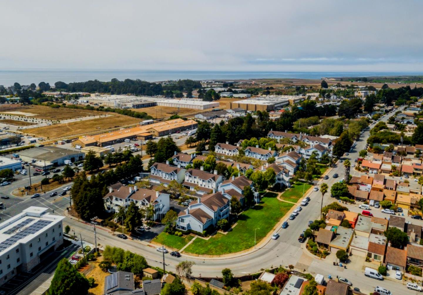 Detail Gallery Image 16 of 23 For 41 Grandview St #702,  Santa Cruz,  CA 95060 - 1 Beds | 1 Baths