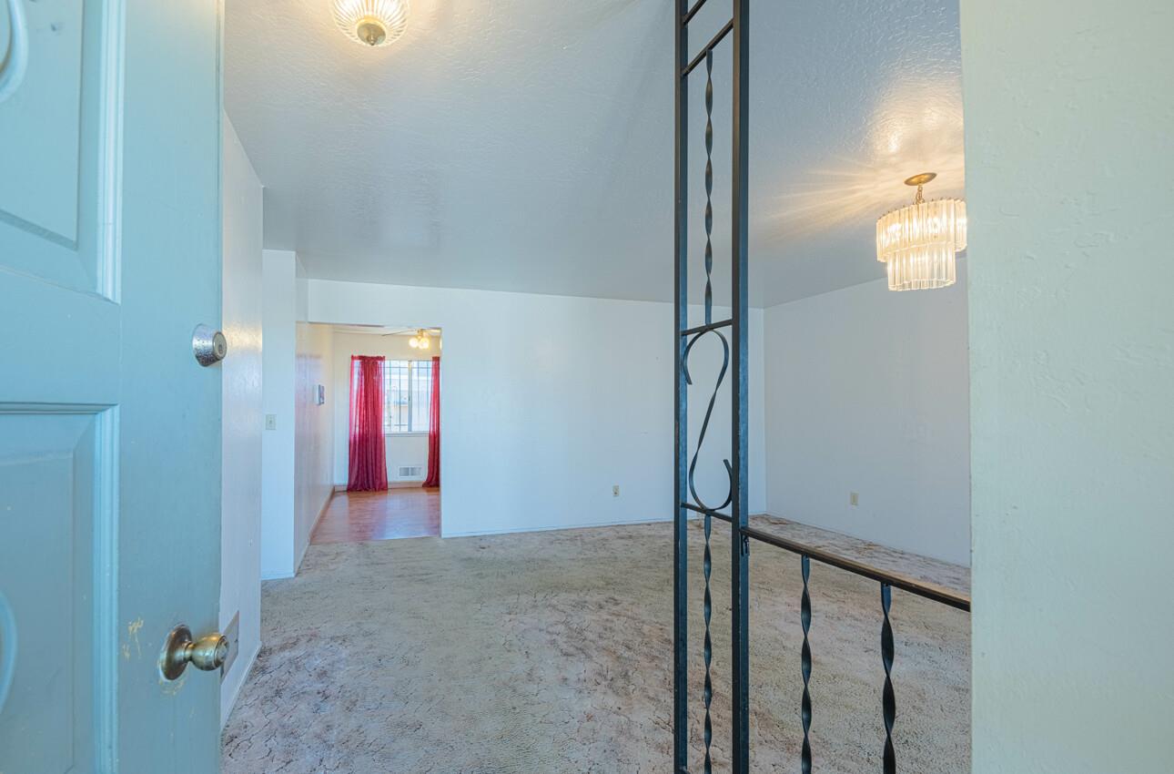 Detail Gallery Image 5 of 32 For 1818 Mingo Ave, Seaside,  CA 93955 - 3 Beds | 2 Baths