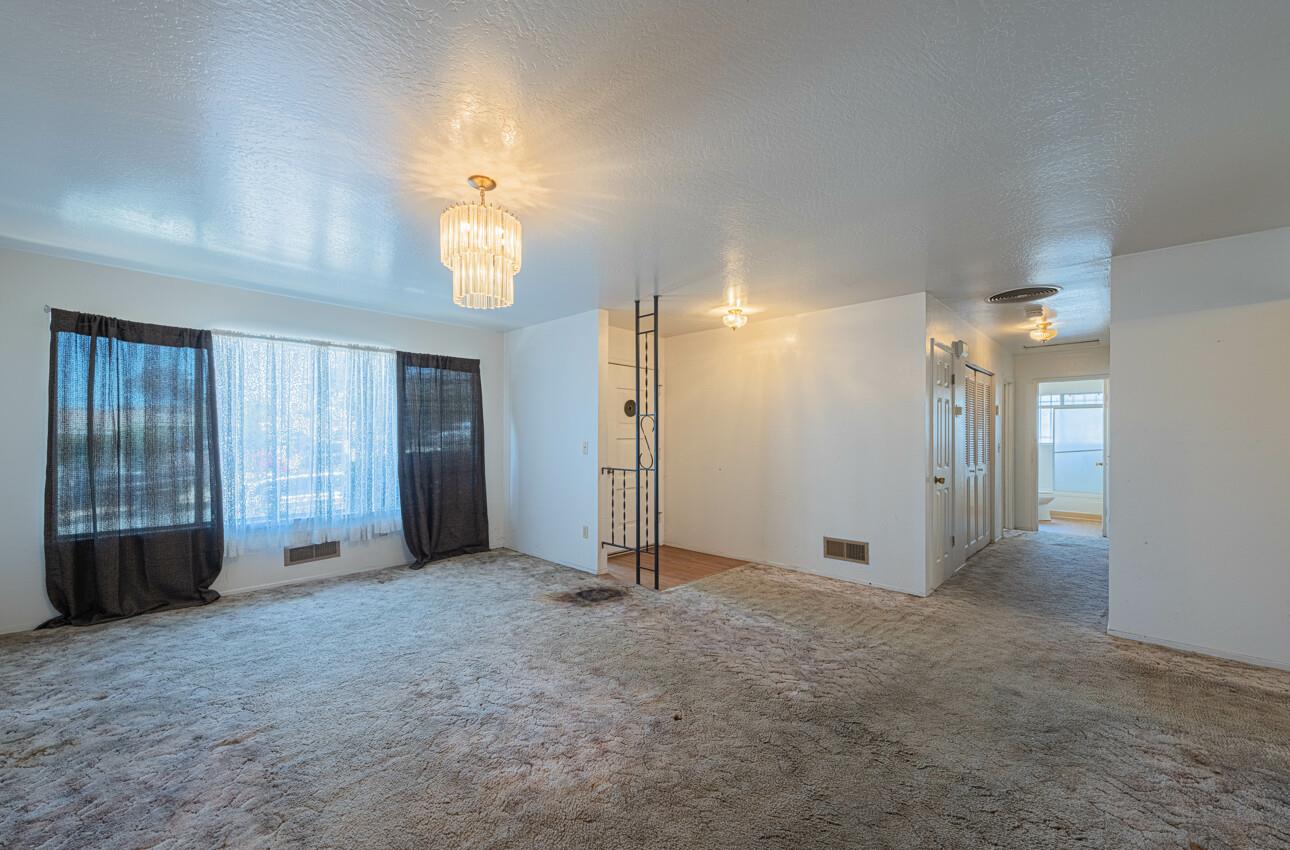 Detail Gallery Image 7 of 32 For 1818 Mingo Ave, Seaside,  CA 93955 - 3 Beds | 2 Baths