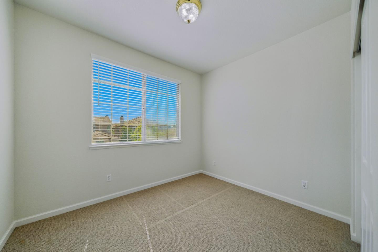 Detail Gallery Image 31 of 38 For 10368 via Cinta Ct, Elk Grove,  CA 95757 - 5 Beds | 3/1 Baths