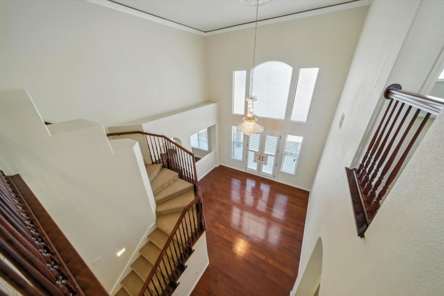 Detail Gallery Image 5 of 38 For 10368 via Cinta Ct, Elk Grove,  CA 95757 - 5 Beds | 3/1 Baths