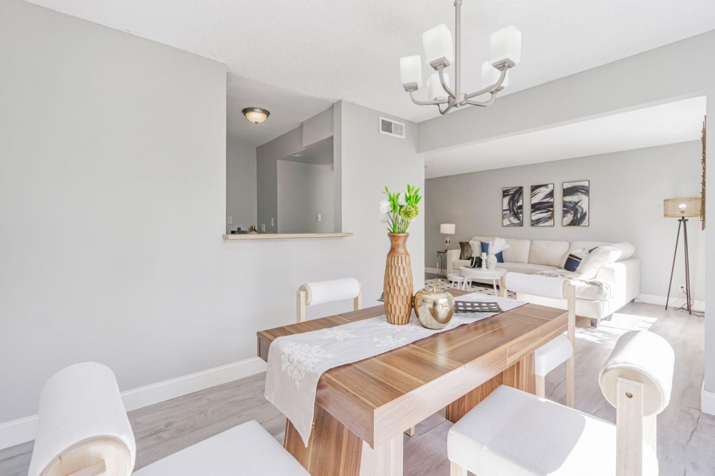 Detail Gallery Image 6 of 11 For 1680 Laguna St #H,  Concord,  CA 94520 - 2 Beds | 1 Baths