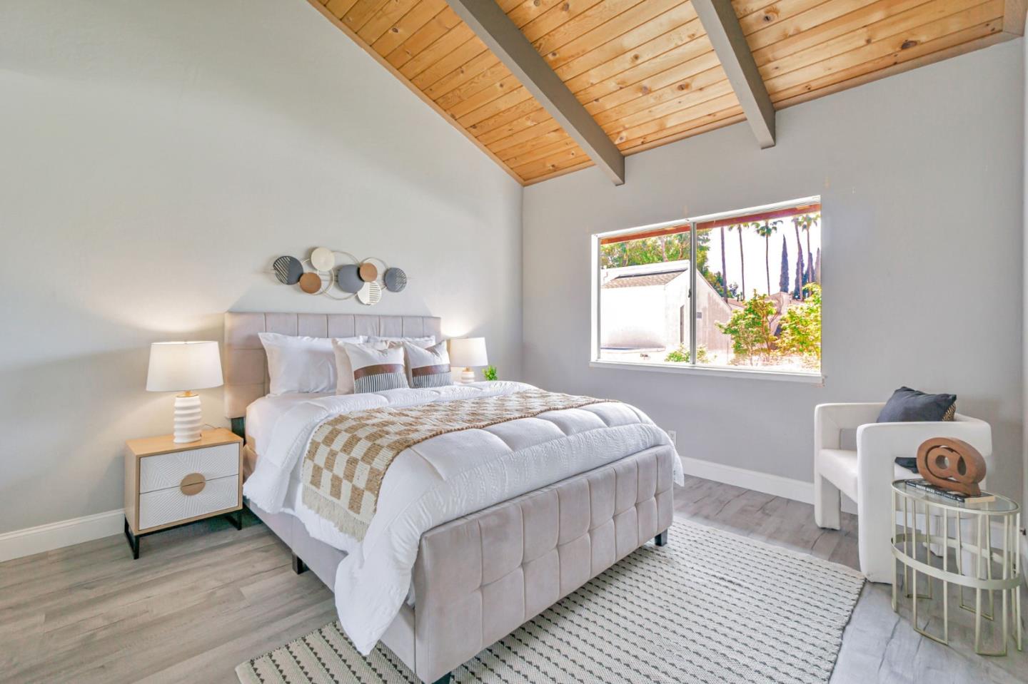 Detail Gallery Image 7 of 11 For 1680 Laguna St #H,  Concord,  CA 94520 - 2 Beds | 1 Baths