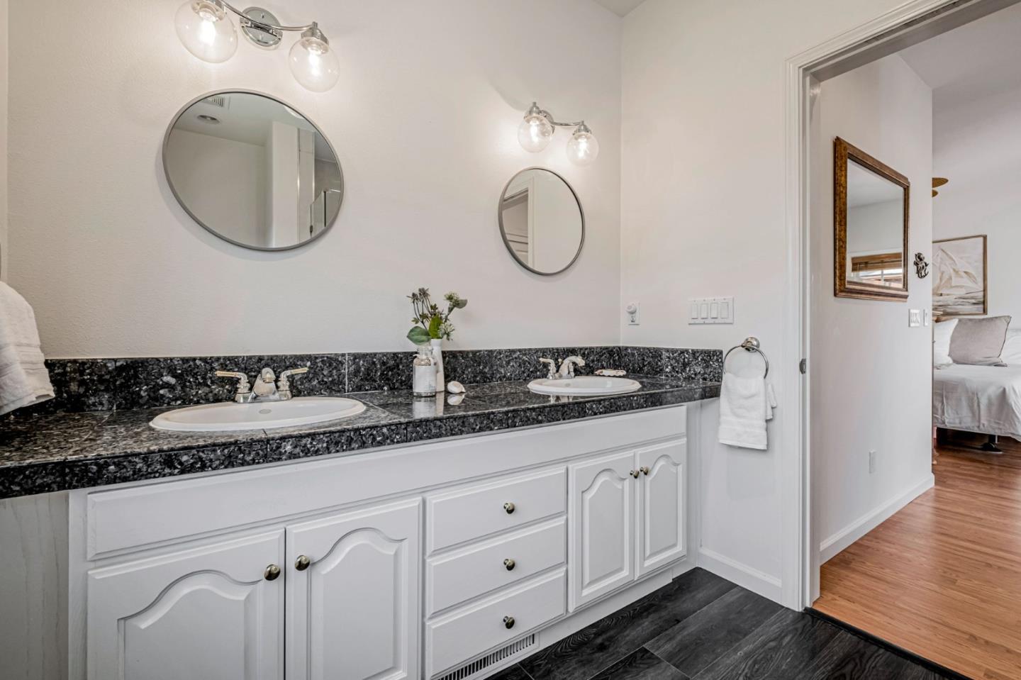 Detail Gallery Image 20 of 32 For 1740 47th Ave, Capitola,  CA 95010 - 3 Beds | 3 Baths