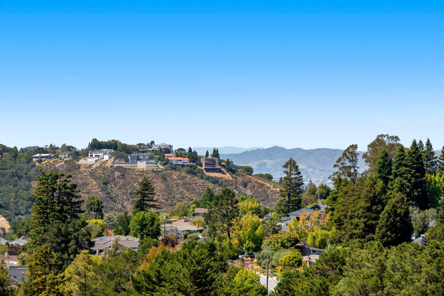 Detail Gallery Image 11 of 43 For 138 Rosewood Lane Ln, San Mateo,  CA 94402 - 4 Beds | 4/1 Baths
