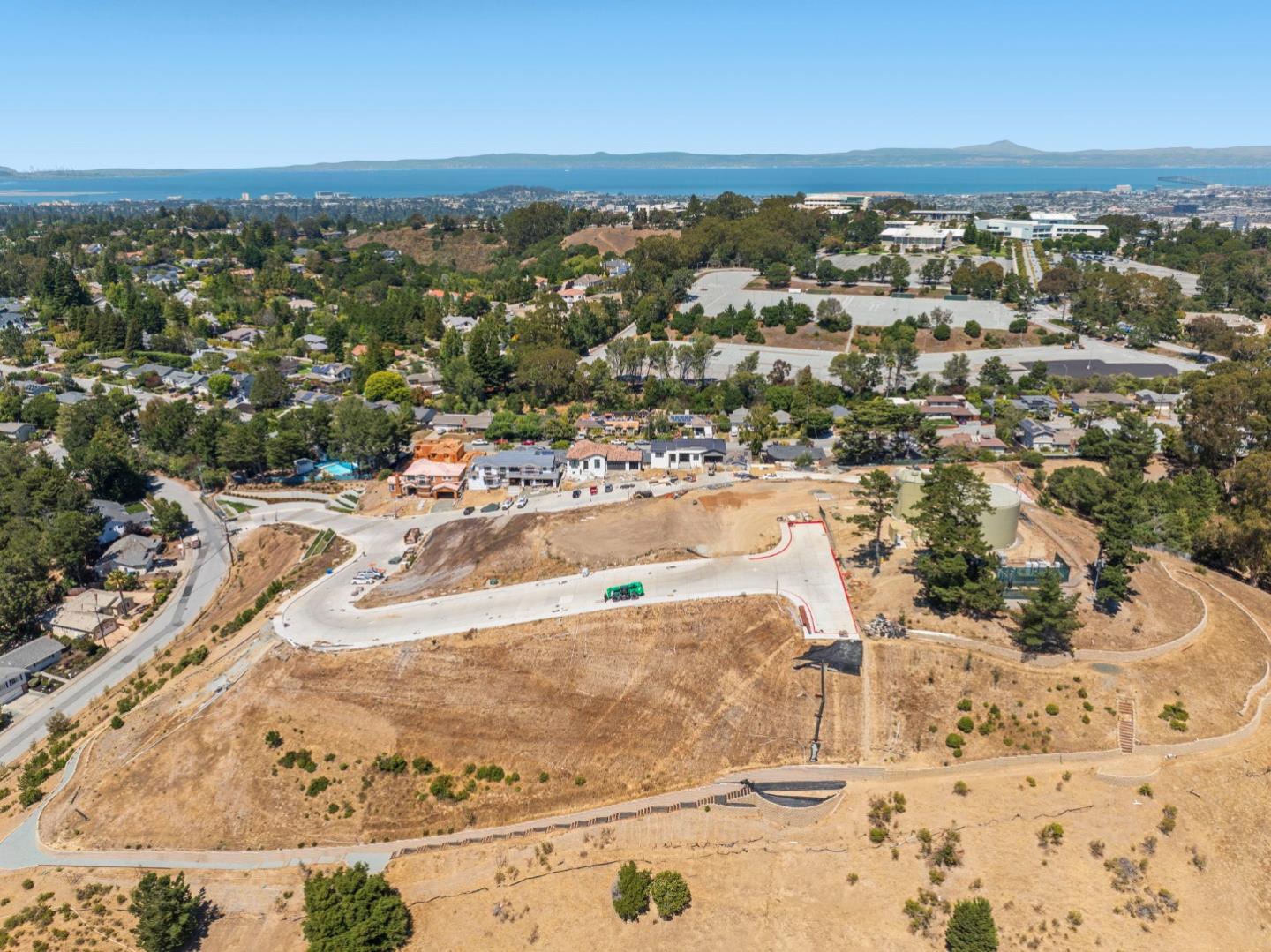Detail Gallery Image 26 of 43 For 138 Rosewood Lane Ln, San Mateo,  CA 94402 - 4 Beds | 4/1 Baths