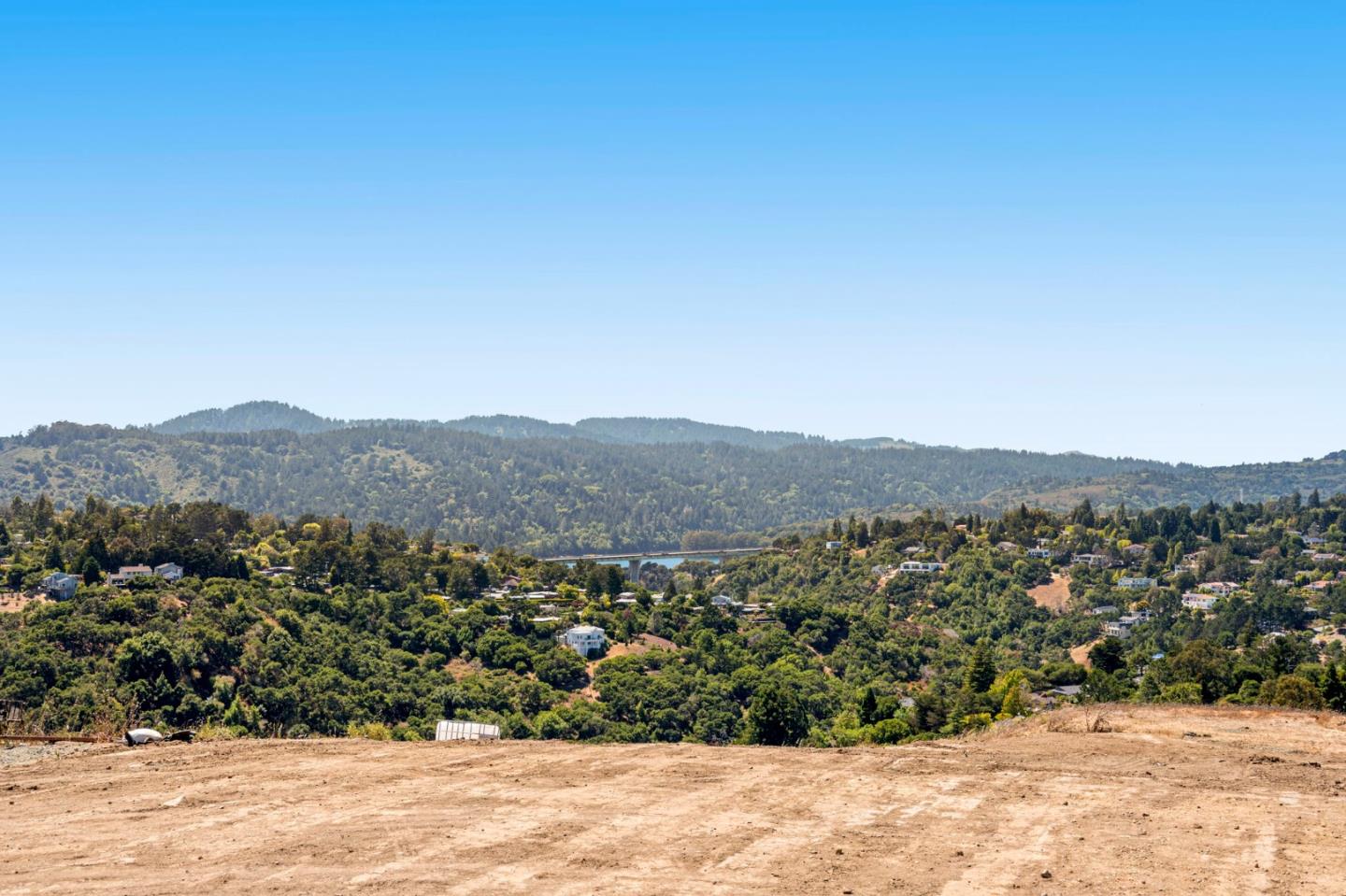 Detail Gallery Image 8 of 43 For 138 Rosewood Lane Ln, San Mateo,  CA 94402 - 4 Beds | 4/1 Baths