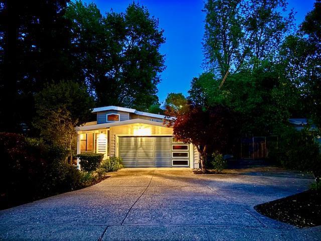 Detail Gallery Image 15 of 36 For 136 Lorie Ct, Walnut Creek,  CA 94597 - 4 Beds | 3 Baths