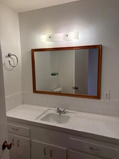 Detail Gallery Image 6 of 7 For 220 Arbor Ave, Santa Cruz,  CA 95062 - 2 Beds | 2 Baths