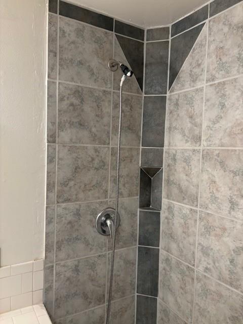 Detail Gallery Image 7 of 7 For 220 Arbor Ave, Santa Cruz,  CA 95062 - 2 Beds | 2 Baths