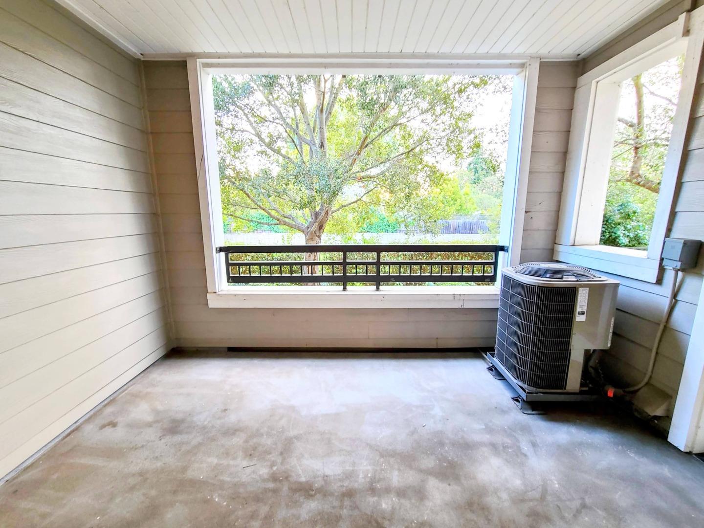 Detail Gallery Image 5 of 22 For 1982 W Bayshore Rd #214,  East Palo Alto,  CA 94303 - 1 Beds | 1 Baths