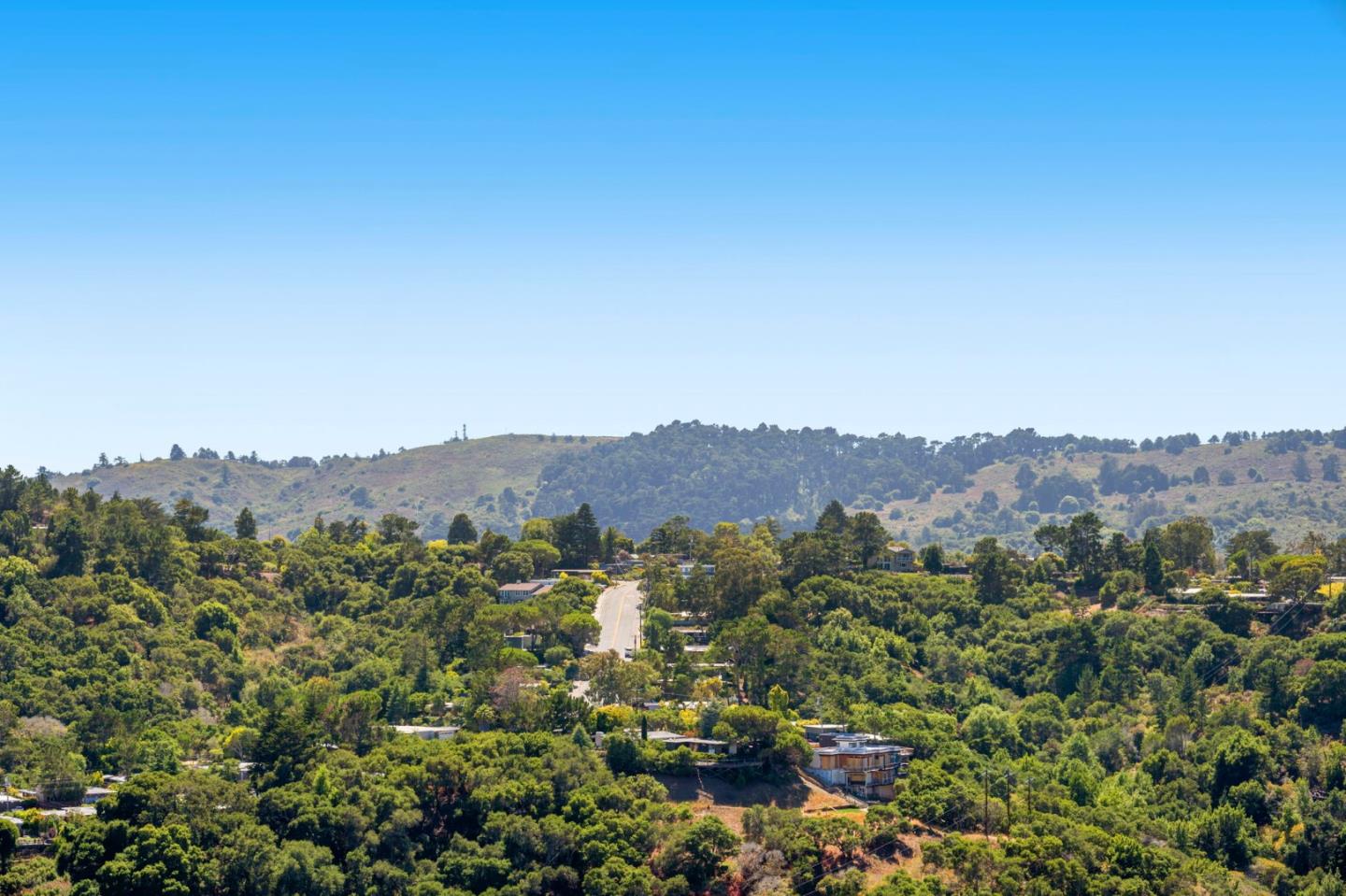 Detail Gallery Image 16 of 41 For 128 Rosewood Lane Ln, San Mateo,  CA 94402 - 4 Beds | 4/1 Baths