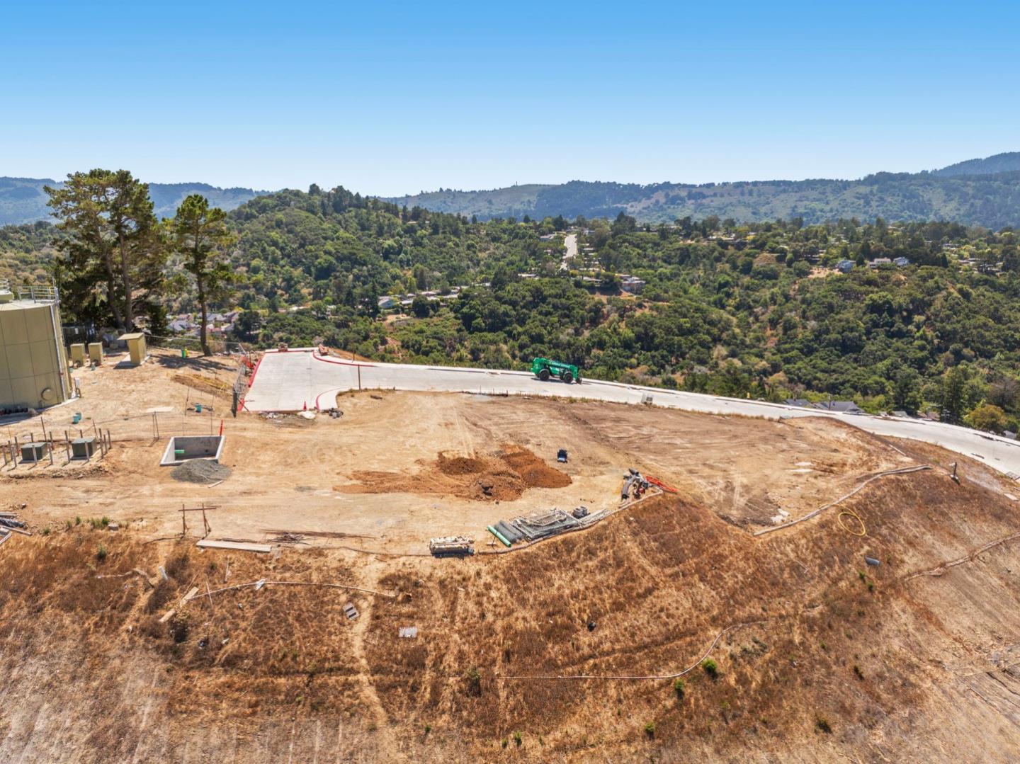 Detail Gallery Image 33 of 41 For 128 Rosewood Lane Ln, San Mateo,  CA 94402 - 4 Beds | 4/1 Baths
