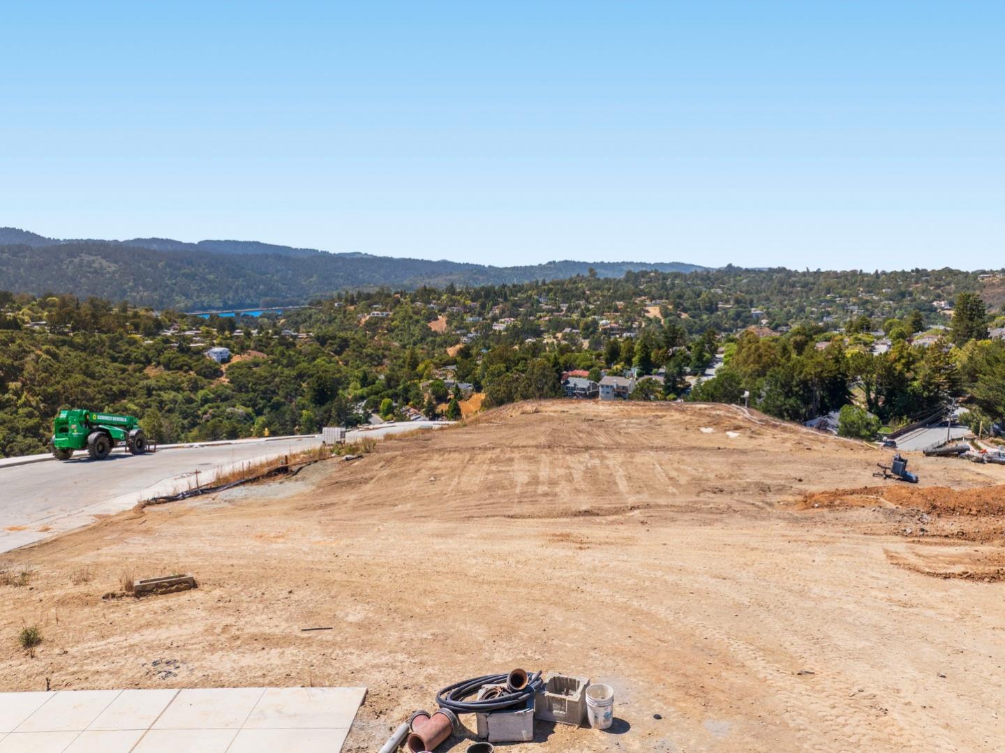 Detail Gallery Image 41 of 41 For 128 Rosewood Lane Ln, San Mateo,  CA 94402 - 4 Beds | 4/1 Baths