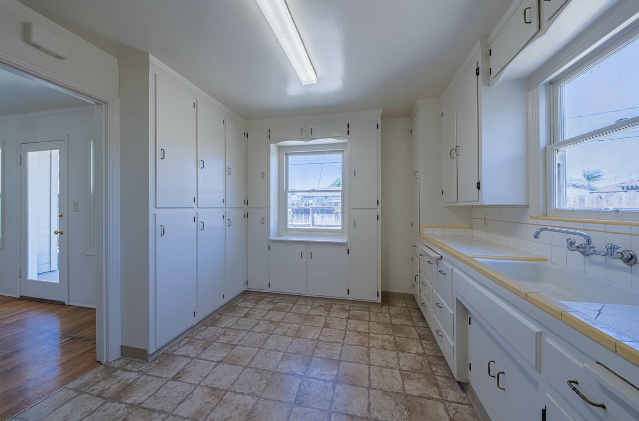 Detail Gallery Image 12 of 23 For 304 Boeing Ave, Salinas,  CA 93906 - 2 Beds | 1 Baths