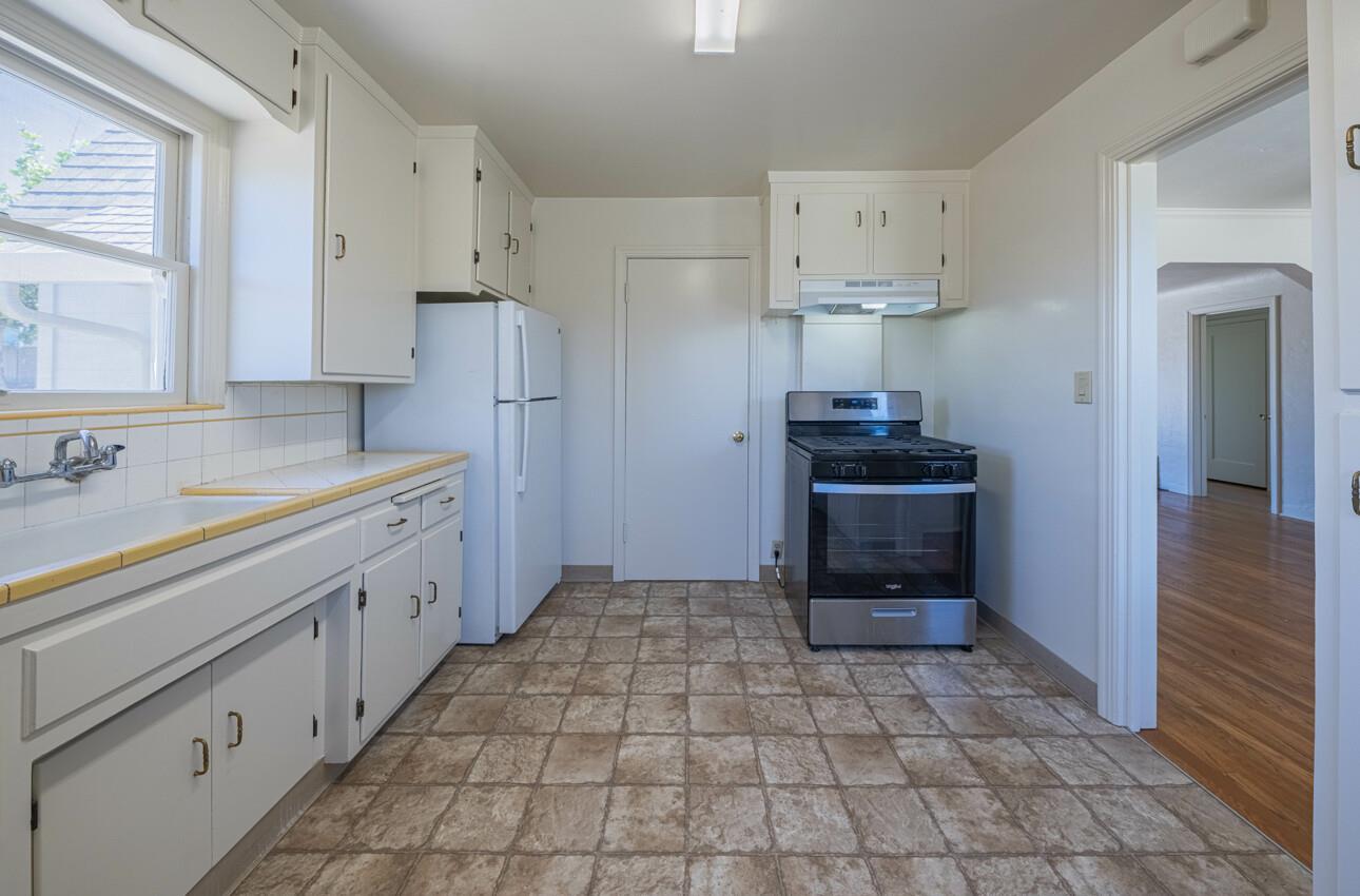 Detail Gallery Image 13 of 23 For 304 Boeing Ave, Salinas,  CA 93906 - 2 Beds | 1 Baths