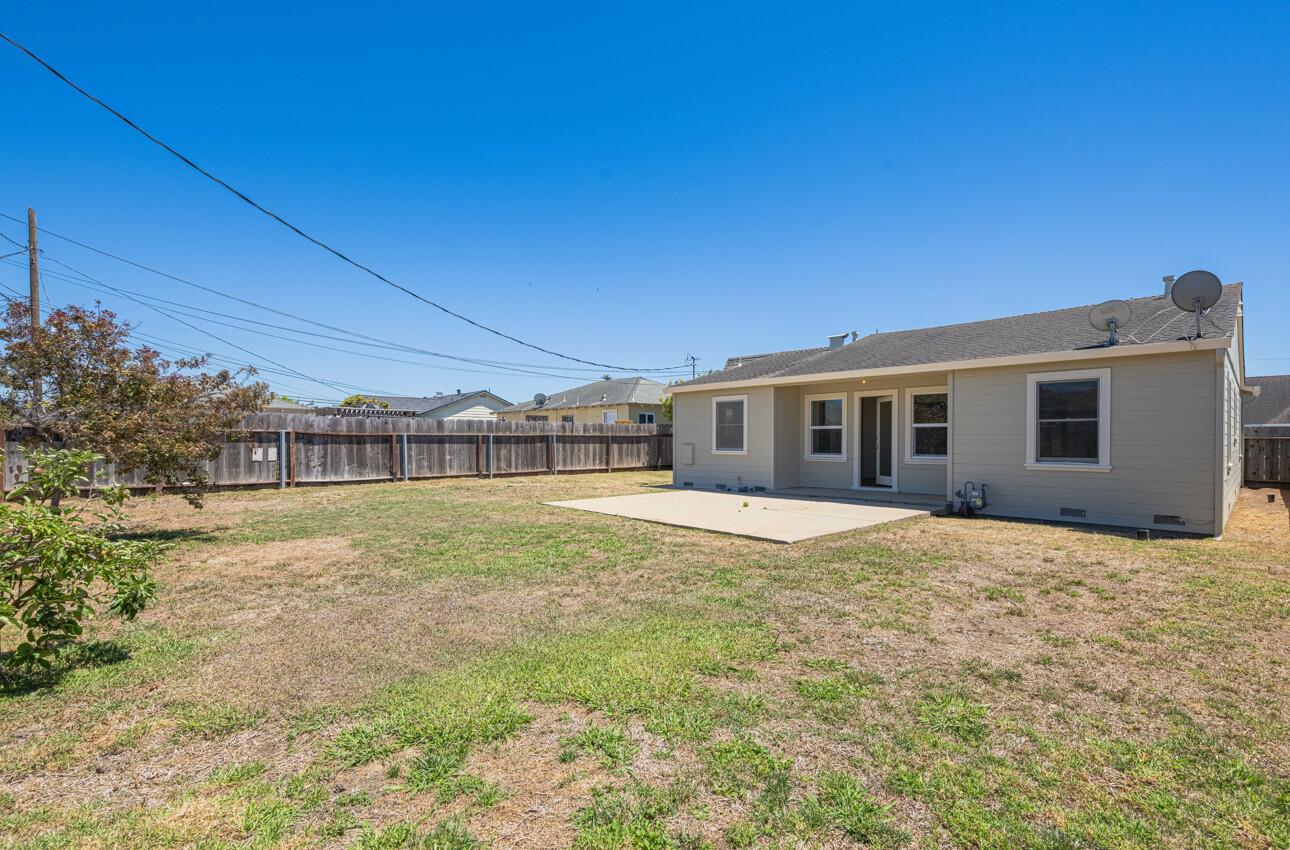 Detail Gallery Image 9 of 23 For 304 Boeing Ave, Salinas,  CA 93906 - 2 Beds | 1 Baths