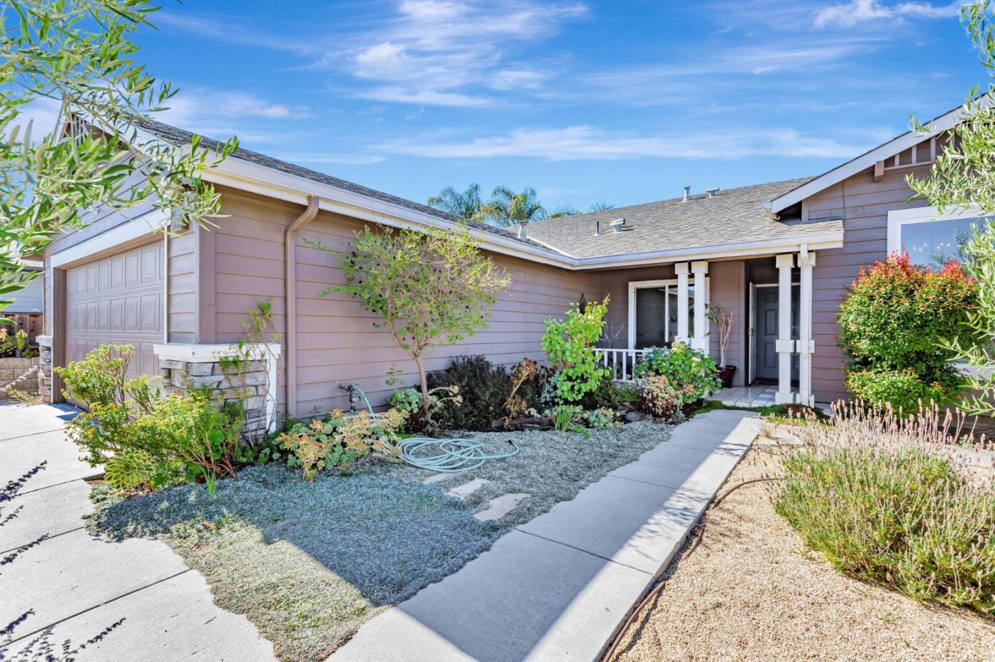 Detail Gallery Image 11 of 11 For 1531 Brighton Dr, Hollister,  CA 95023 - 4 Beds | 2 Baths