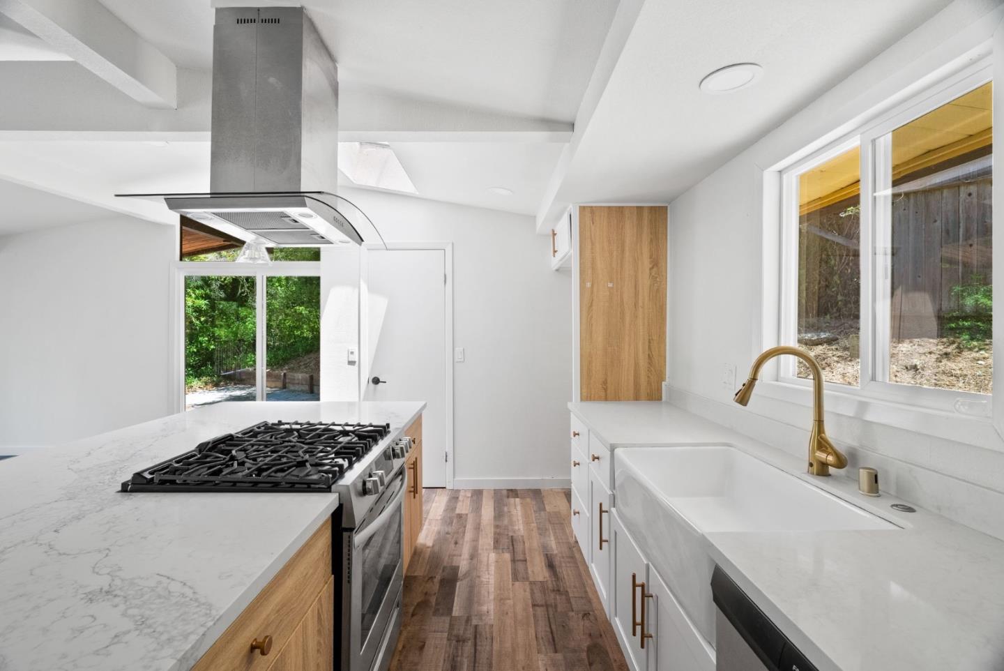 Detail Gallery Image 12 of 39 For 15965 Forest Hill Dr, Boulder Creek,  CA 95006 - 3 Beds | 2 Baths