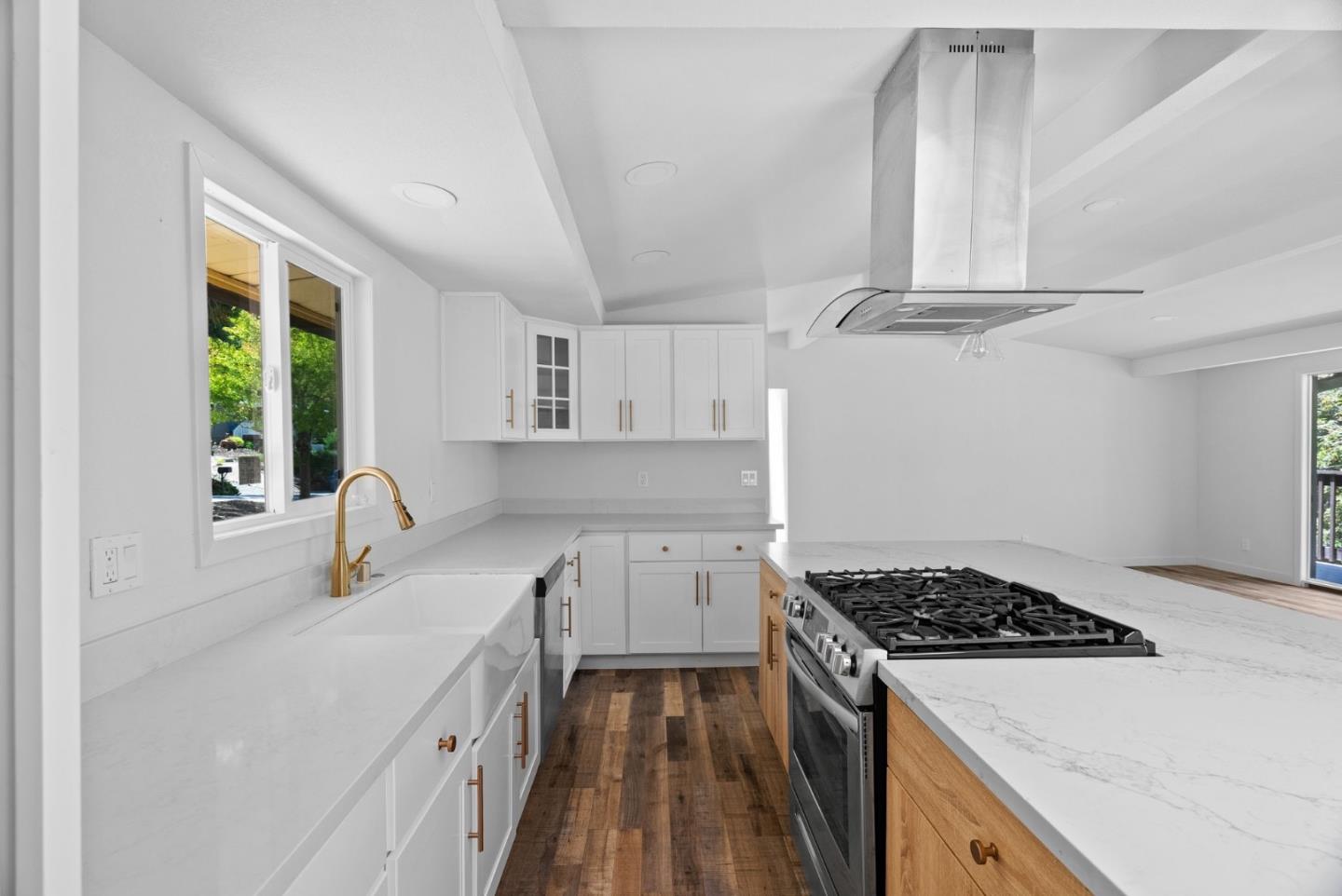 Detail Gallery Image 13 of 39 For 15965 Forest Hill Dr, Boulder Creek,  CA 95006 - 3 Beds | 2 Baths