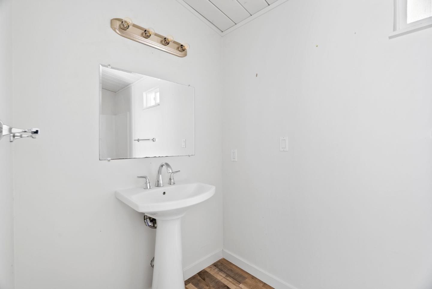 Detail Gallery Image 16 of 39 For 15965 Forest Hill Dr, Boulder Creek,  CA 95006 - 3 Beds | 2 Baths