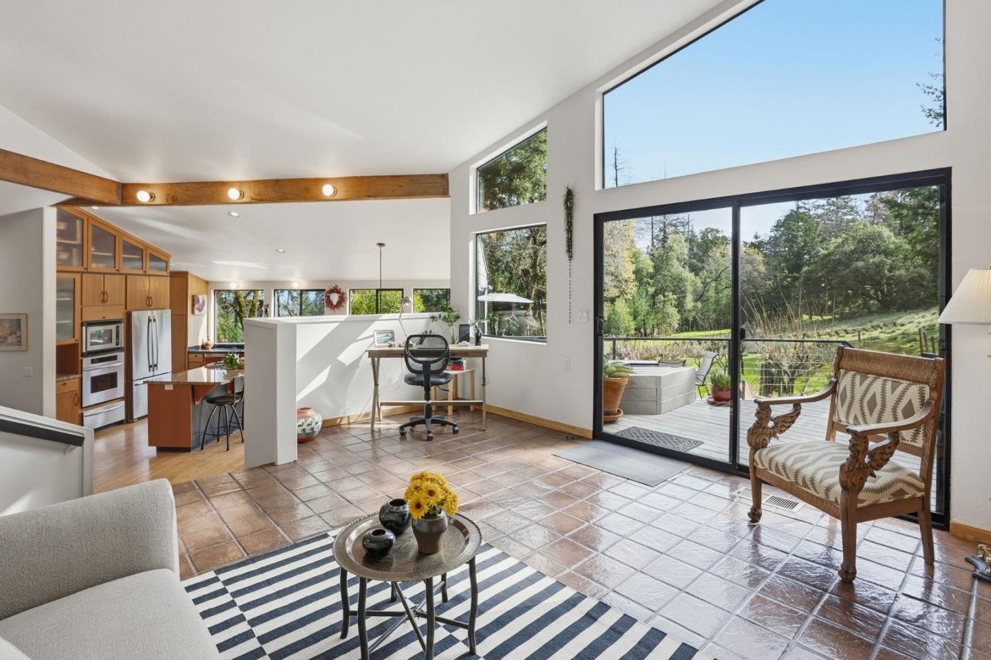 Detail Gallery Image 10 of 41 For 19118 Old Vineyard Rd, Los Gatos,  CA 95033 - 3 Beds | 2/1 Baths