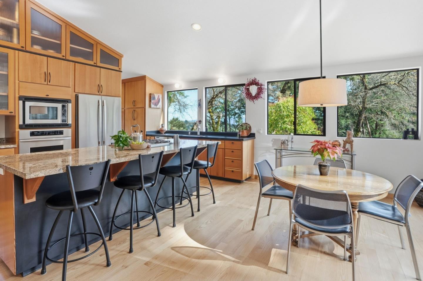 Detail Gallery Image 16 of 41 For 19118 Old Vineyard Rd, Los Gatos,  CA 95033 - 3 Beds | 2/1 Baths