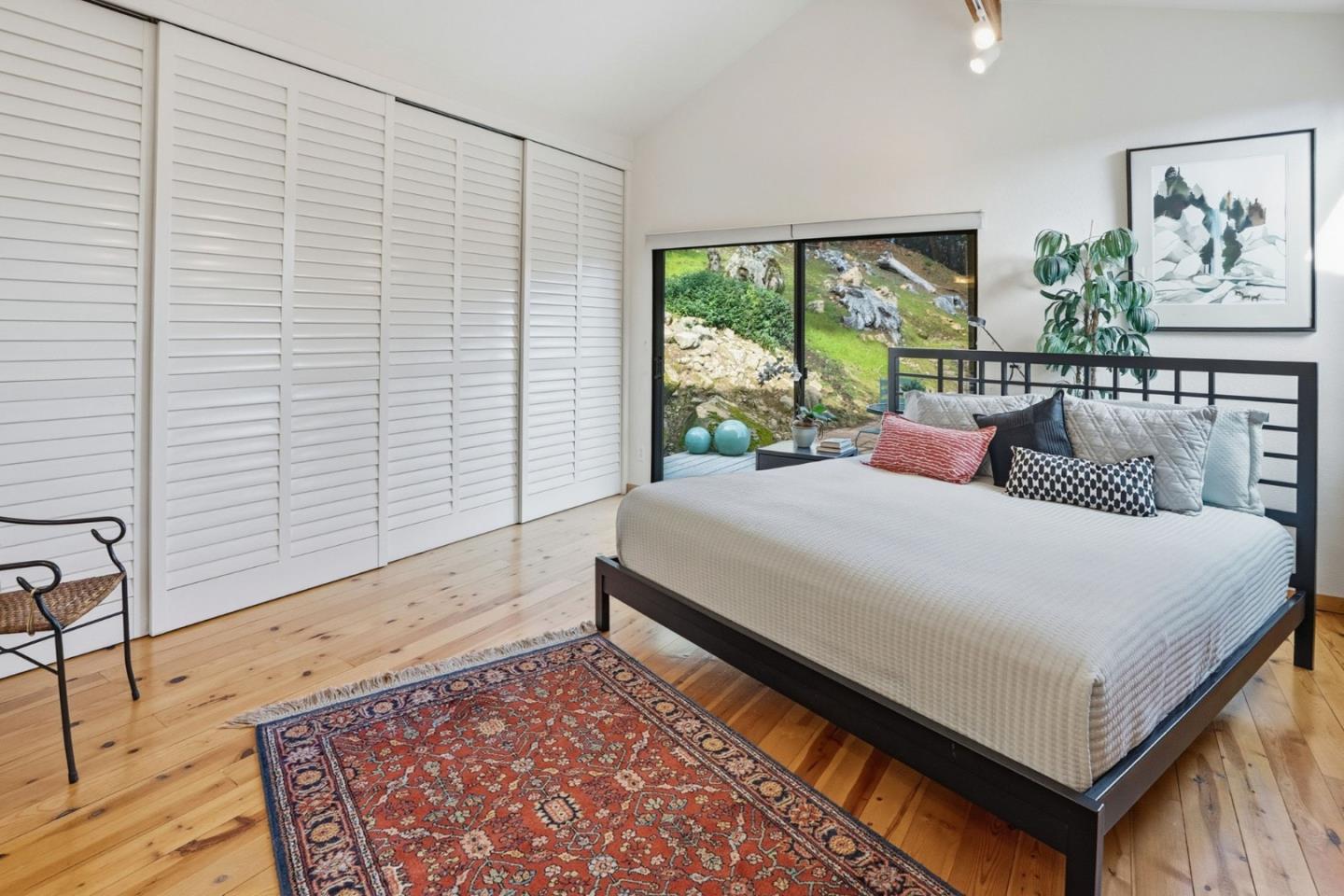 Detail Gallery Image 21 of 41 For 19118 Old Vineyard Rd, Los Gatos,  CA 95033 - 3 Beds | 2/1 Baths