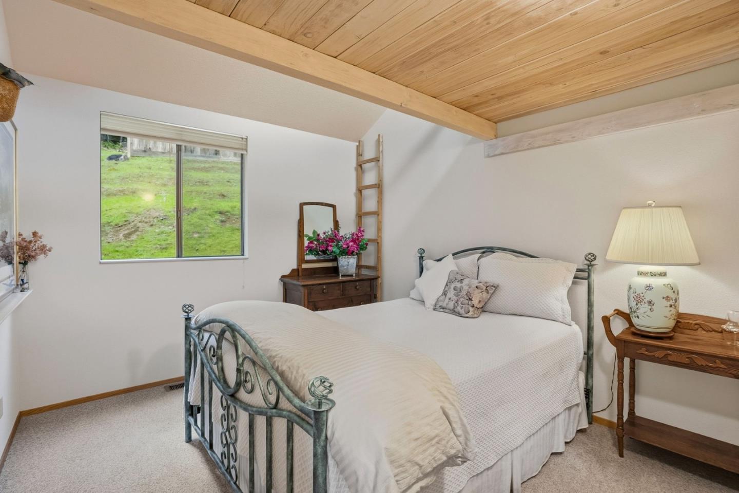 Detail Gallery Image 29 of 41 For 19118 Old Vineyard Rd, Los Gatos,  CA 95033 - 3 Beds | 2/1 Baths