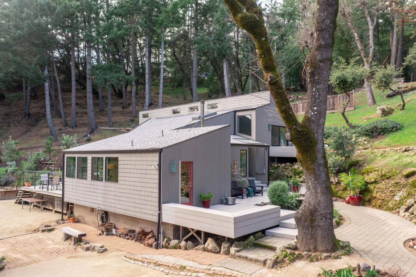 Detail Gallery Image 34 of 41 For 19118 Old Vineyard Rd, Los Gatos,  CA 95033 - 3 Beds | 2/1 Baths