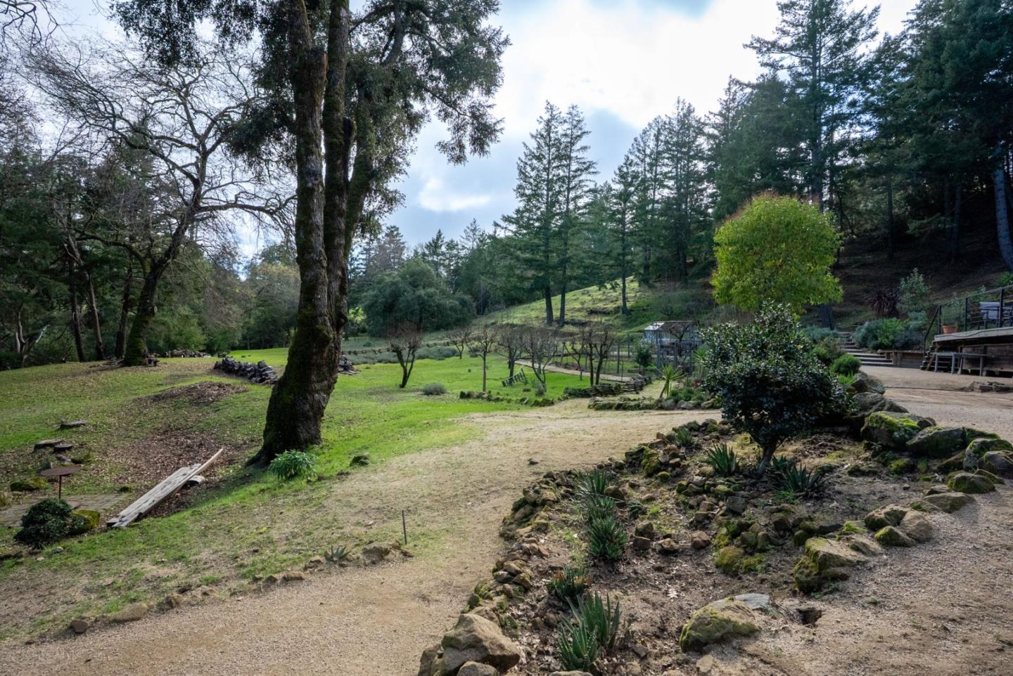 Detail Gallery Image 36 of 41 For 19118 Old Vineyard Rd, Los Gatos,  CA 95033 - 3 Beds | 2/1 Baths