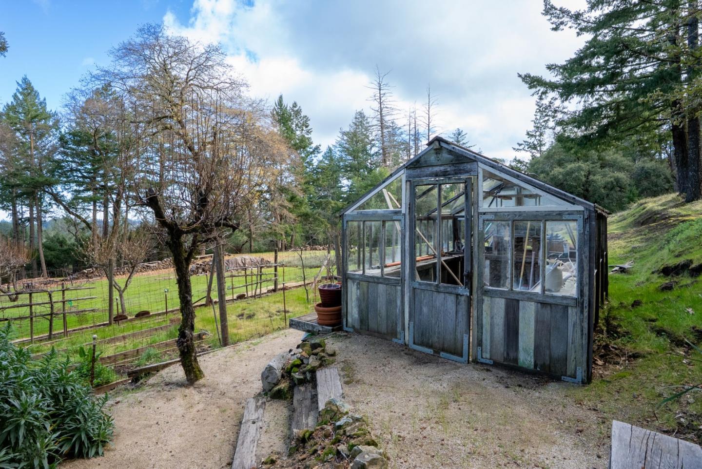 Detail Gallery Image 37 of 41 For 19118 Old Vineyard Rd, Los Gatos,  CA 95033 - 3 Beds | 2/1 Baths