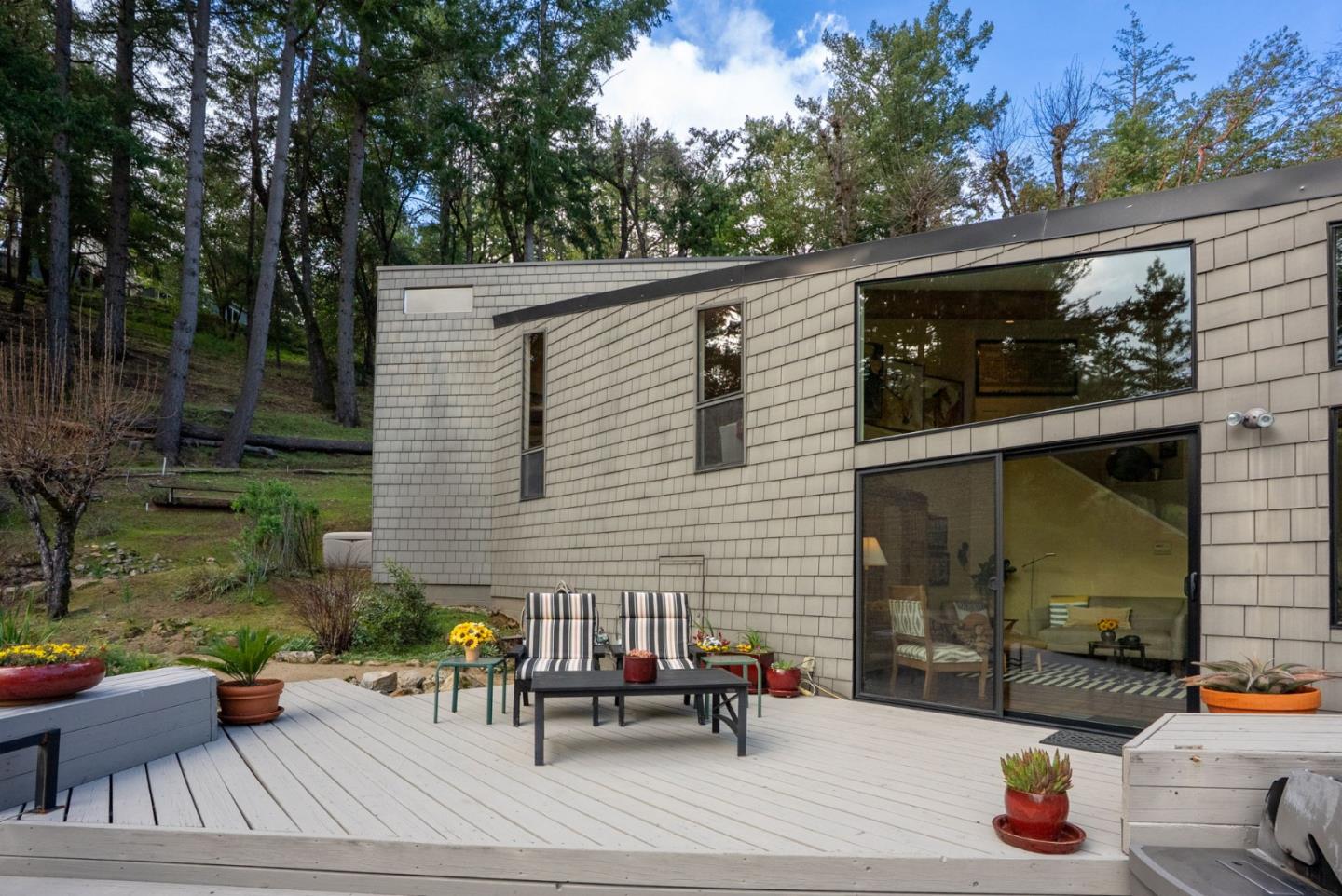 Detail Gallery Image 6 of 41 For 19118 Old Vineyard Rd, Los Gatos,  CA 95033 - 3 Beds | 2/1 Baths