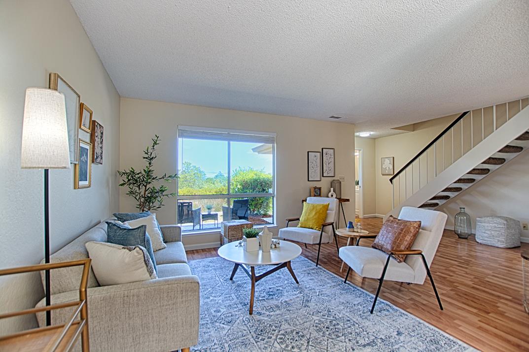 Detail Gallery Image 4 of 30 For 121 Palo Verde Ter, Santa Cruz,  CA 95060 - 3 Beds | 1/1 Baths