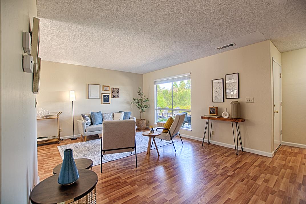 Detail Gallery Image 5 of 30 For 121 Palo Verde Ter, Santa Cruz,  CA 95060 - 3 Beds | 1/1 Baths