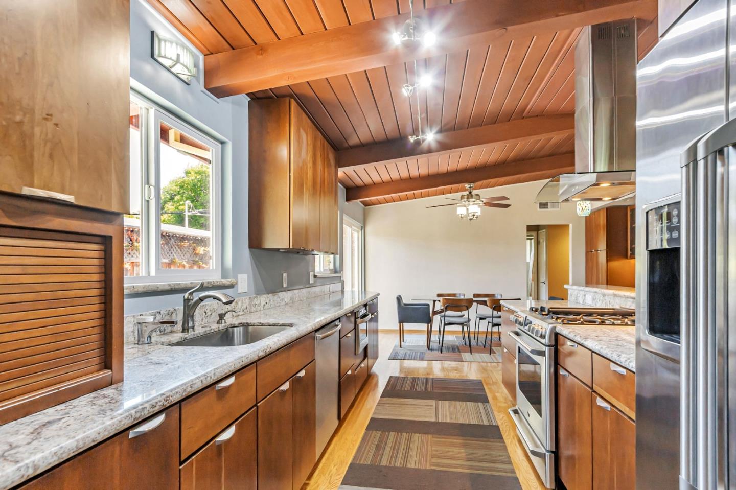 Detail Gallery Image 13 of 43 For 315 Anna Ave, Mountain View,  CA 94043 - 4 Beds | 2 Baths