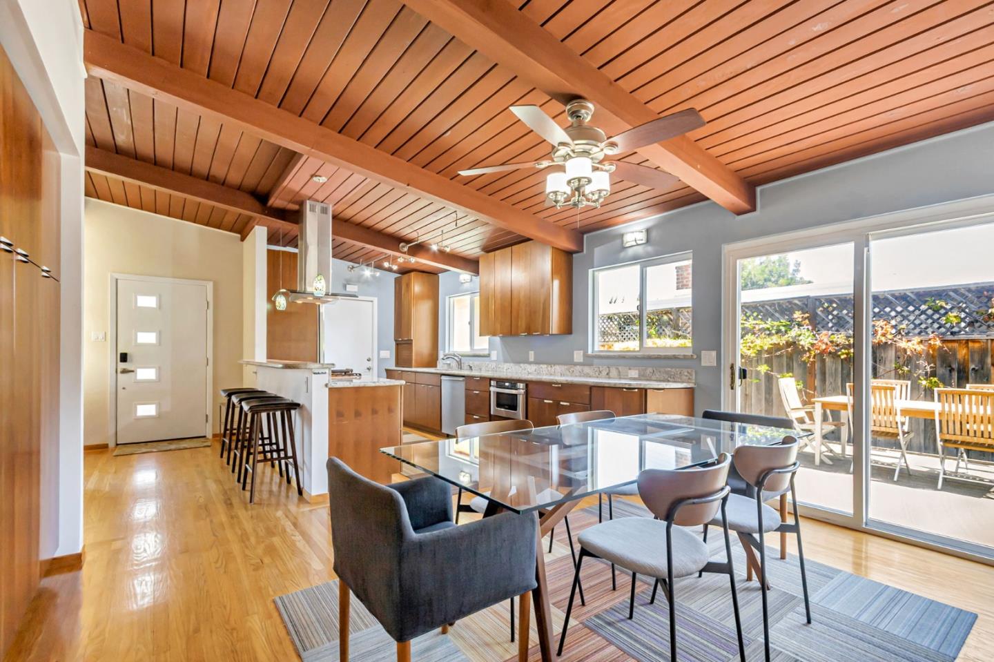 Detail Gallery Image 16 of 43 For 315 Anna Ave, Mountain View,  CA 94043 - 4 Beds | 2 Baths