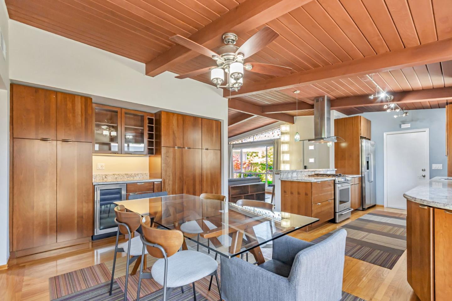 Detail Gallery Image 17 of 43 For 315 Anna Ave, Mountain View,  CA 94043 - 4 Beds | 2 Baths