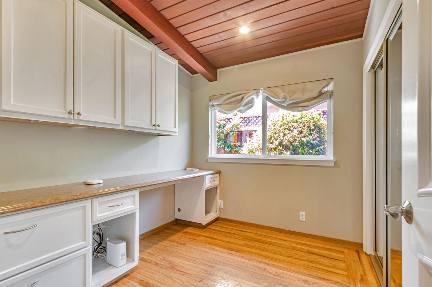 Detail Gallery Image 27 of 43 For 315 Anna Ave, Mountain View,  CA 94043 - 4 Beds | 2 Baths