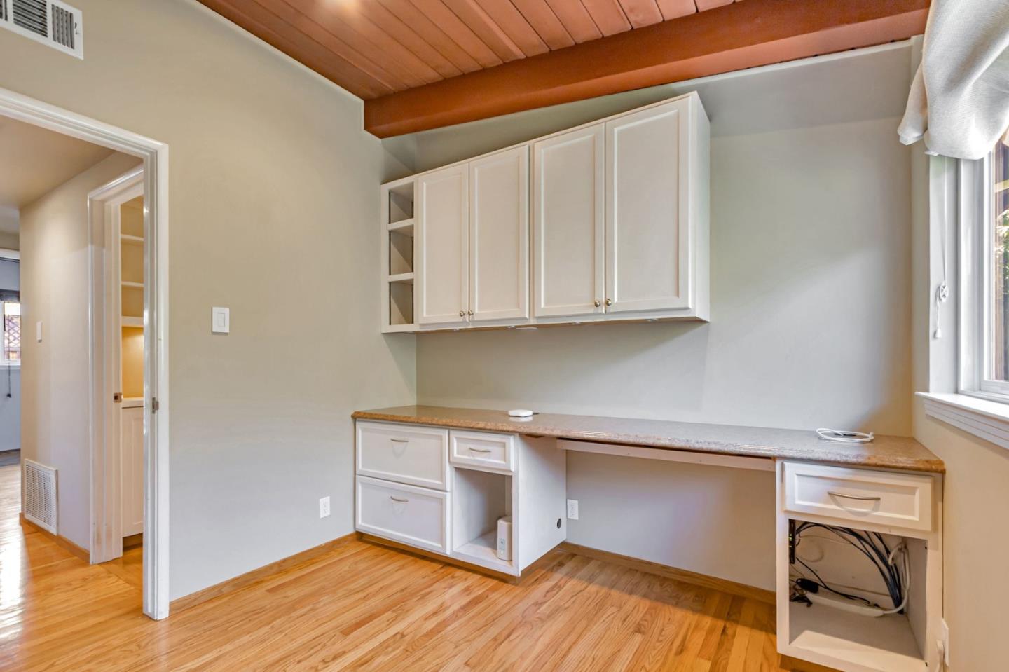Detail Gallery Image 28 of 43 For 315 Anna Ave, Mountain View,  CA 94043 - 4 Beds | 2 Baths